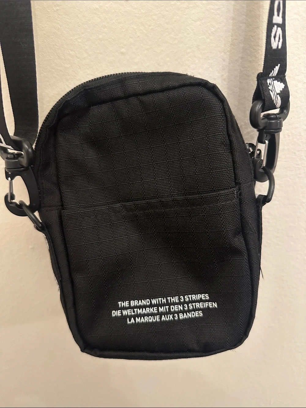 adidas compact crossbody